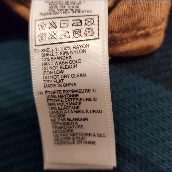 Forever 21 - Lightweight Top with Lace Sleeves - XL - Picture 3 of 4